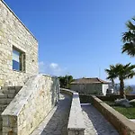 Anaxo Otel Riglia