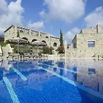 Anaxo Otel Riglia