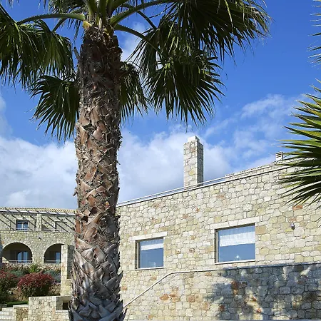 Anaxo Hotel 3*